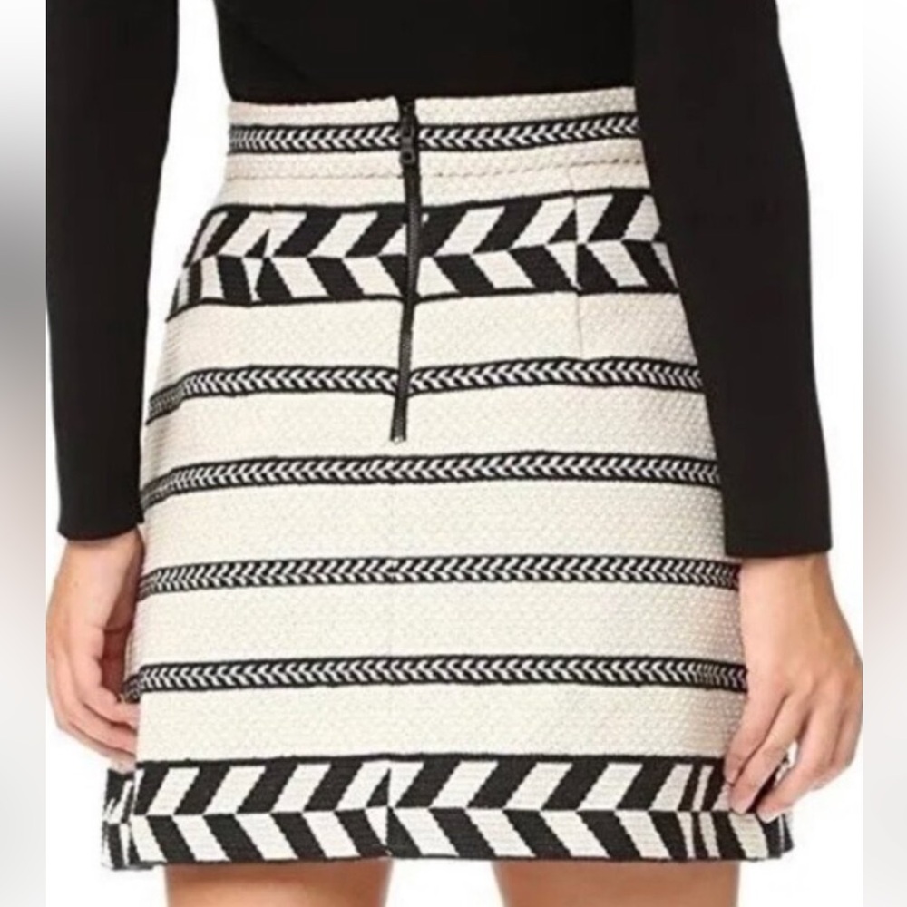 Alice + Olivia Black and White Striped Skirt - Picture 2 of 8